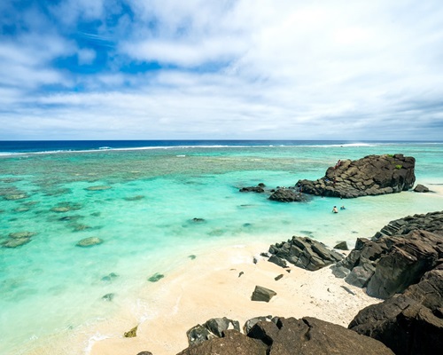 Black Rock beach on Rarotonga Black Rock beach on Rarotonga