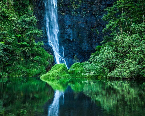 Tahiti, the mountainous island of French Polynesia Tahiti, the mountainous island of French Polynesia